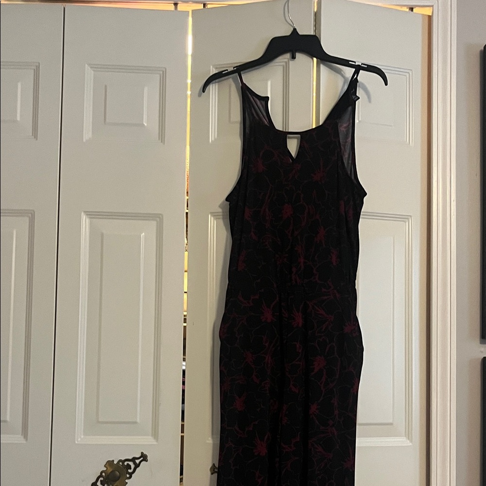 Black and Red Floral Sleeveless Dress